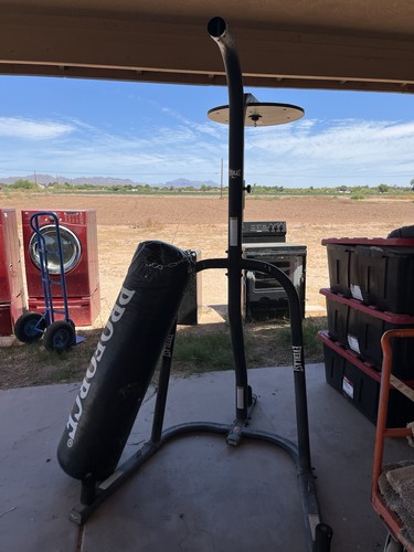 Everlast heavy bag - bag, stand