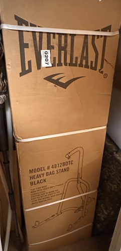 Punching bag stand everlast - punching,